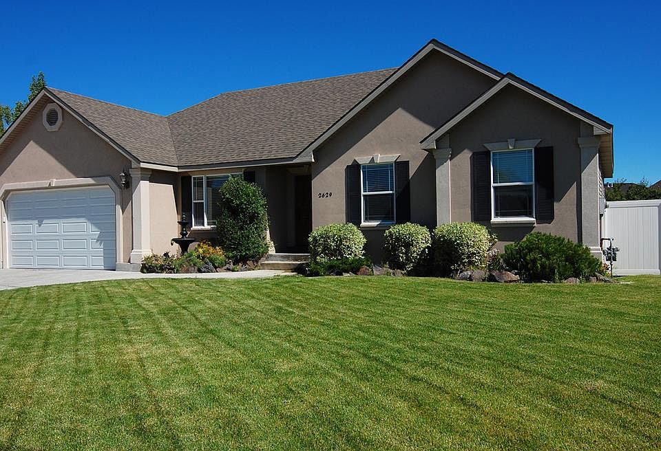 1st image of 2629 Eastview Dr