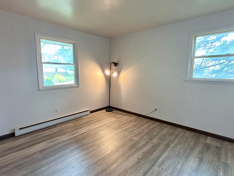 1015 E Hamilton St — Photo 25