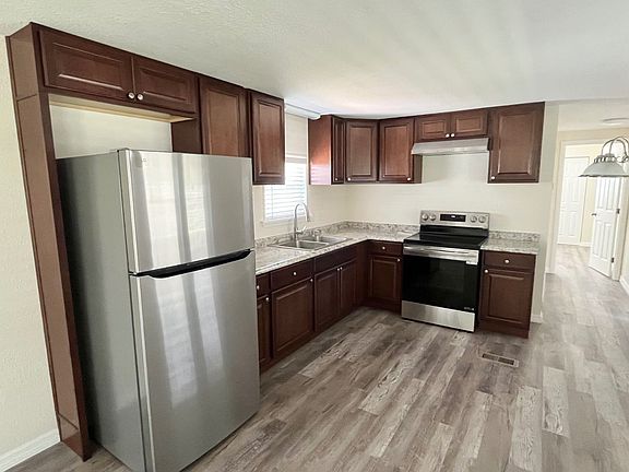 4th image of 2812 Bolin Ln