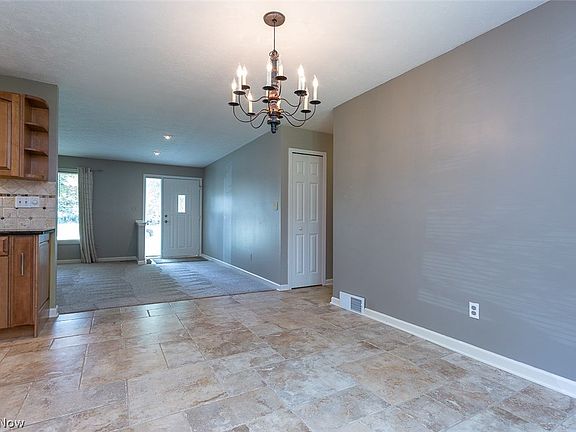 5th image of 15595 Pinewood Dr