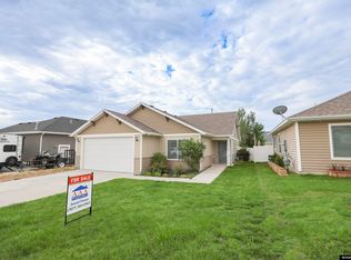1610 Hawk Dr, Rock Springs, WY 82901
