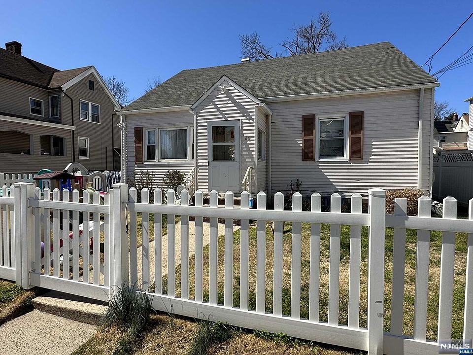 1st image of 65 Ashland Ave
