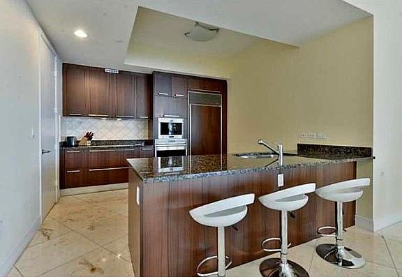 5th image of 16001 Collins Ave #2327
