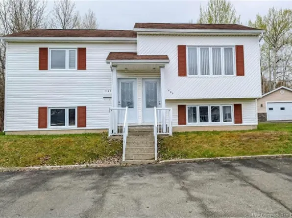 927 Victoria Ave #925, Bathurst, NB E2A 3K1