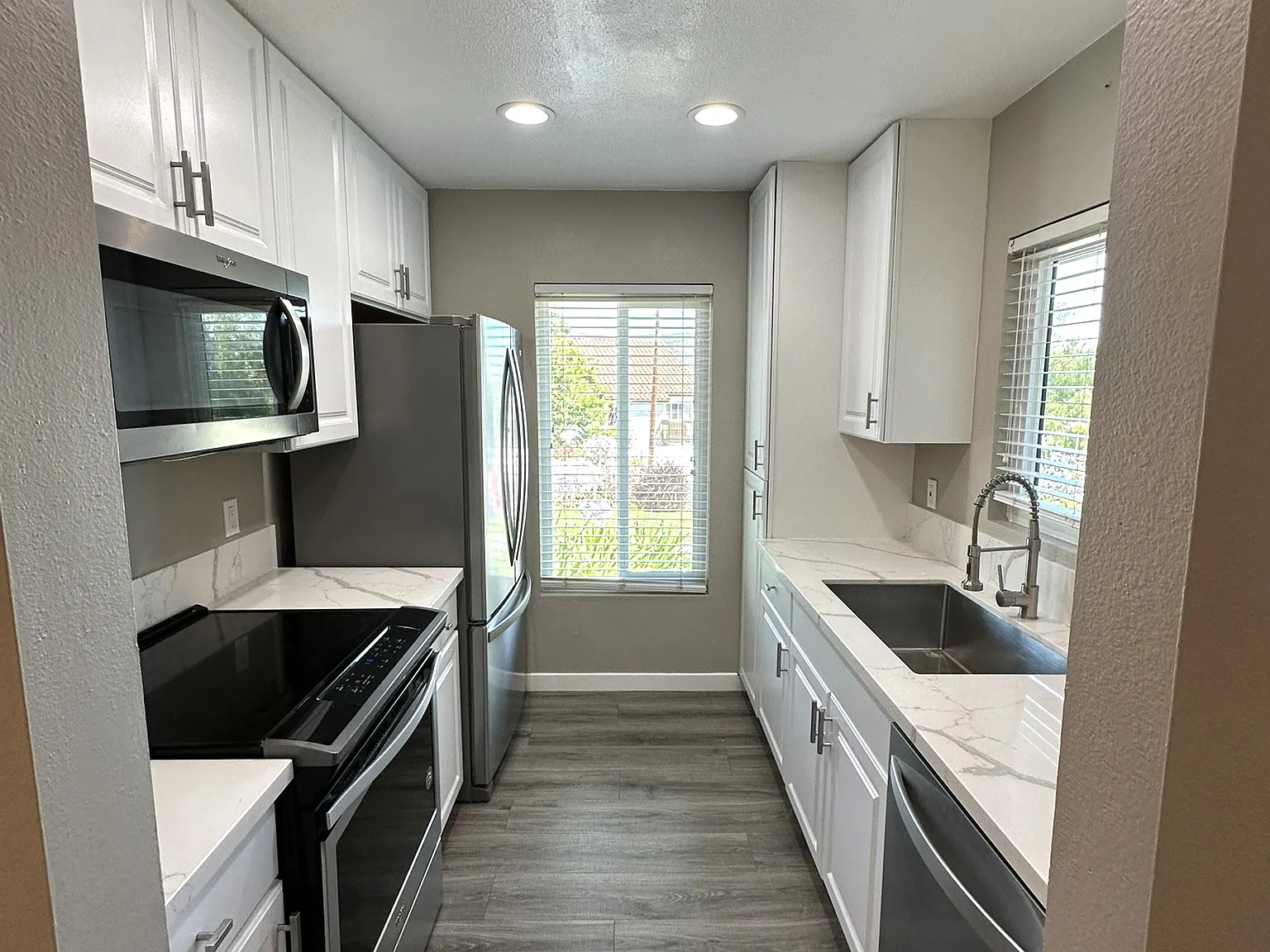 2 bed, 948 sqft, $3,150 — Photo 4