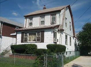 35 Drew St, Valley Stream, NY 11581