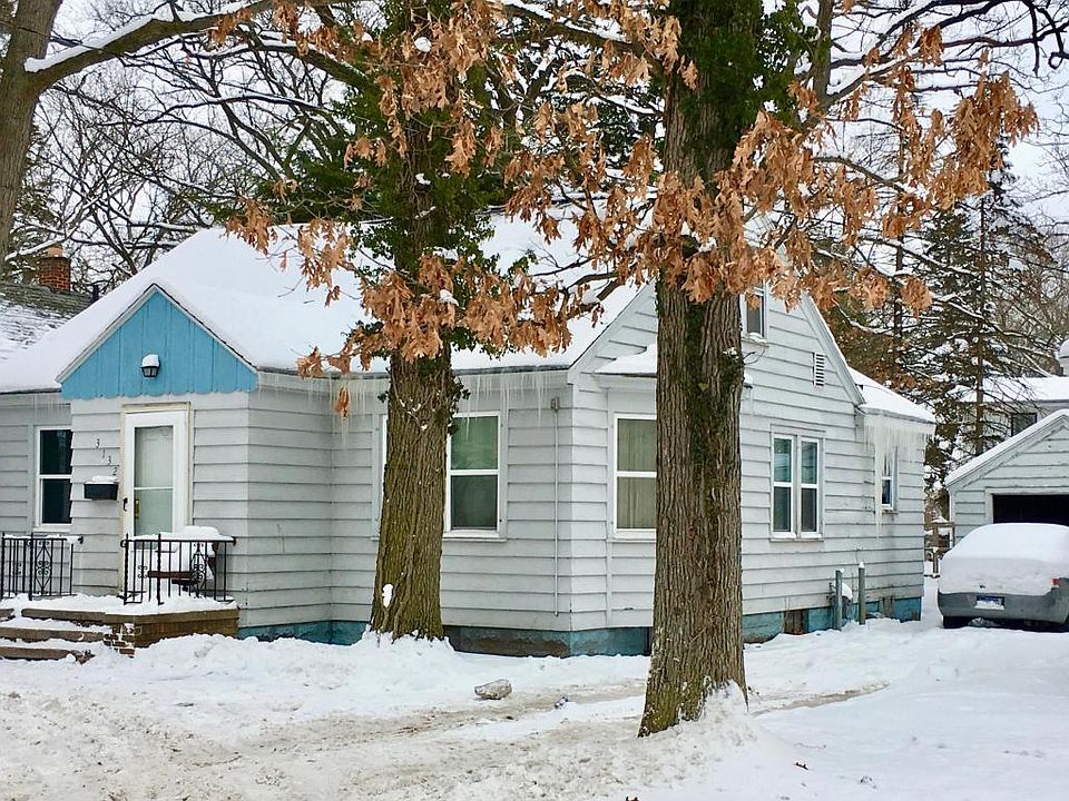 2nd image of 3132 5th St