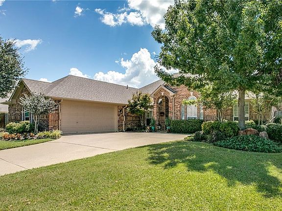 3rd image of 3904 Regal Oaks Dr