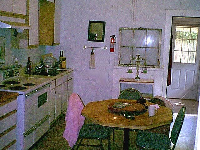2nd image of 307 Pall Mall St