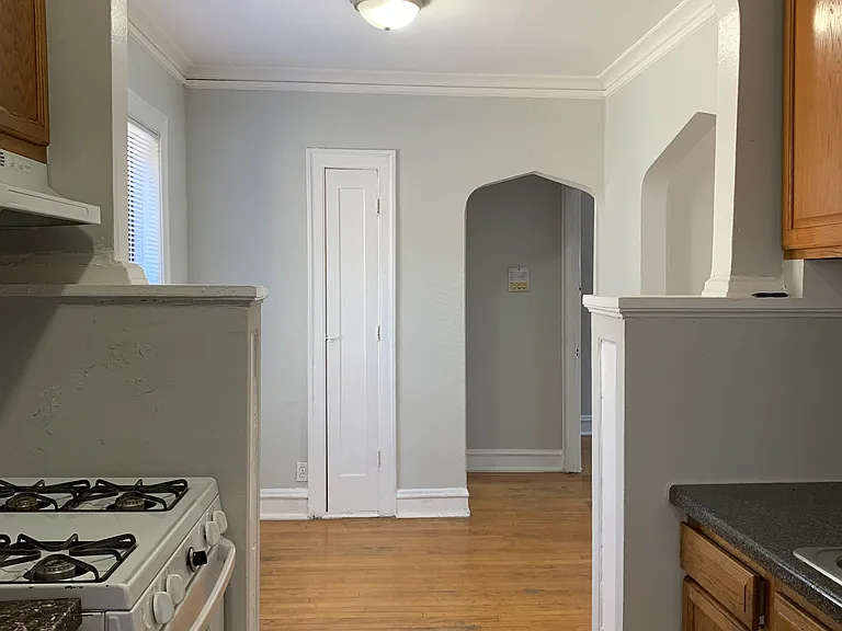 6223 N Artesian Ave #3E — Photo 6