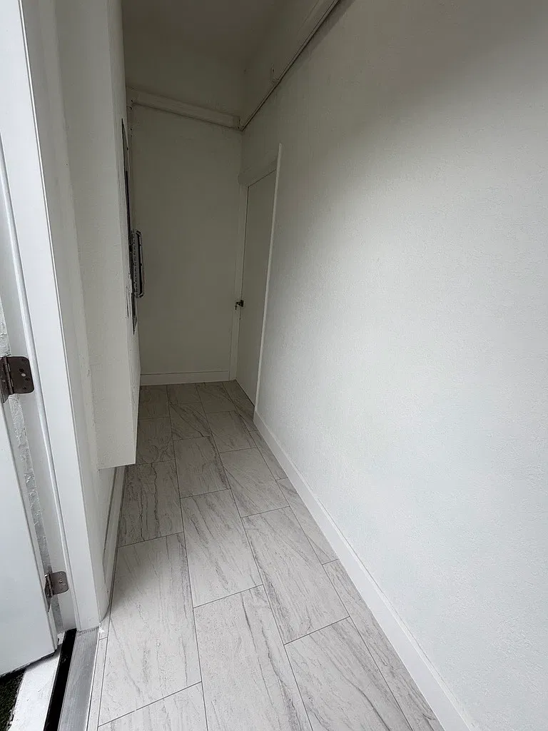 SW 136th Ct, Miami — Photo 2