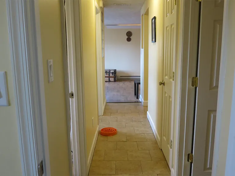 1114 River Ct — Photo 2