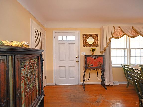 5th image of 2218 Berrywood Dr