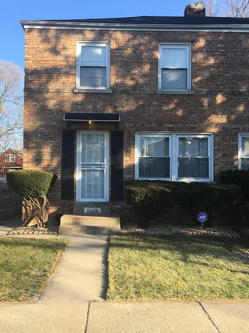 11409 S Ada St photo 1