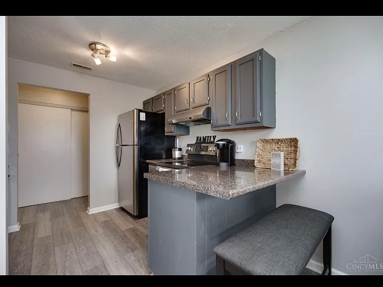 3163 Roesch Blvd #8 — Photo 4