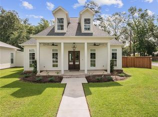 656 S 4th St, Ponchatoula, LA 70454