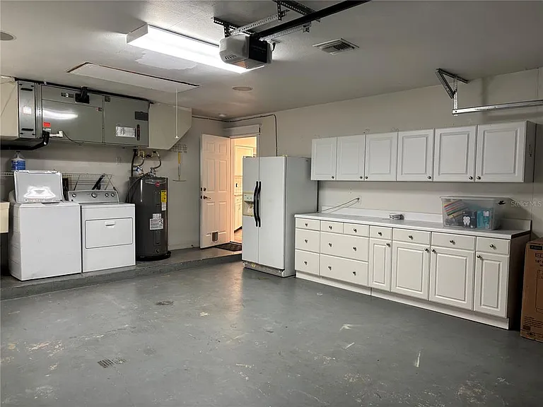 10123 Bay Ave — Photo 35