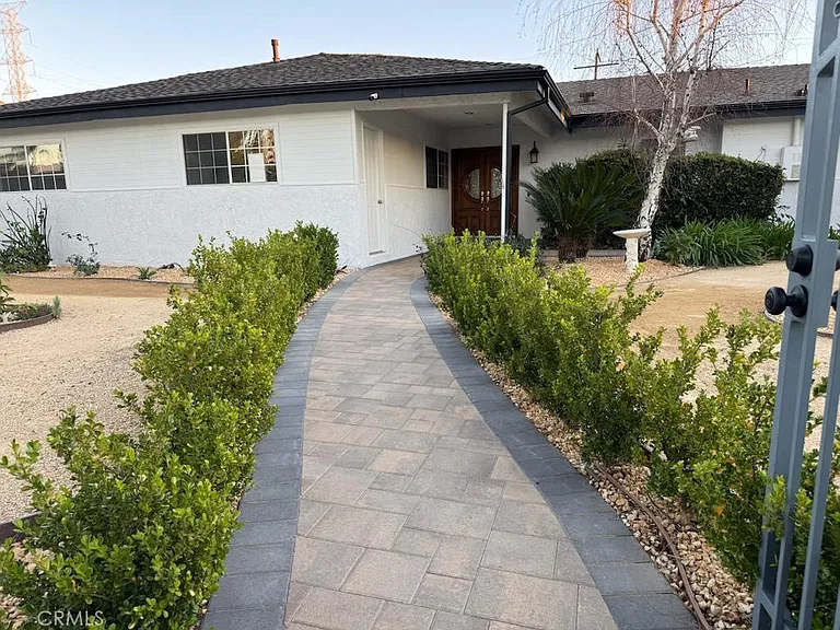 18224 Chatsworth St — Photo 3