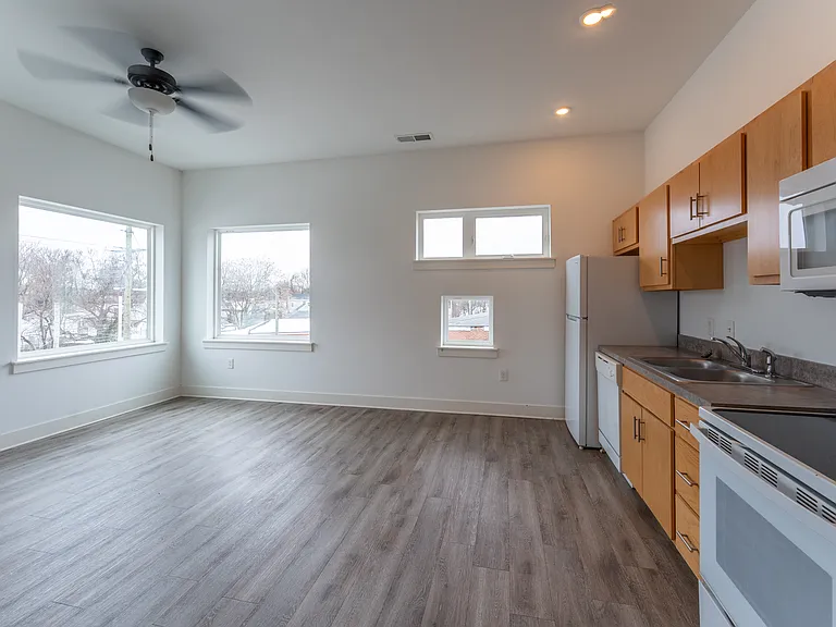 500 N 17th St #301 — Photo 7