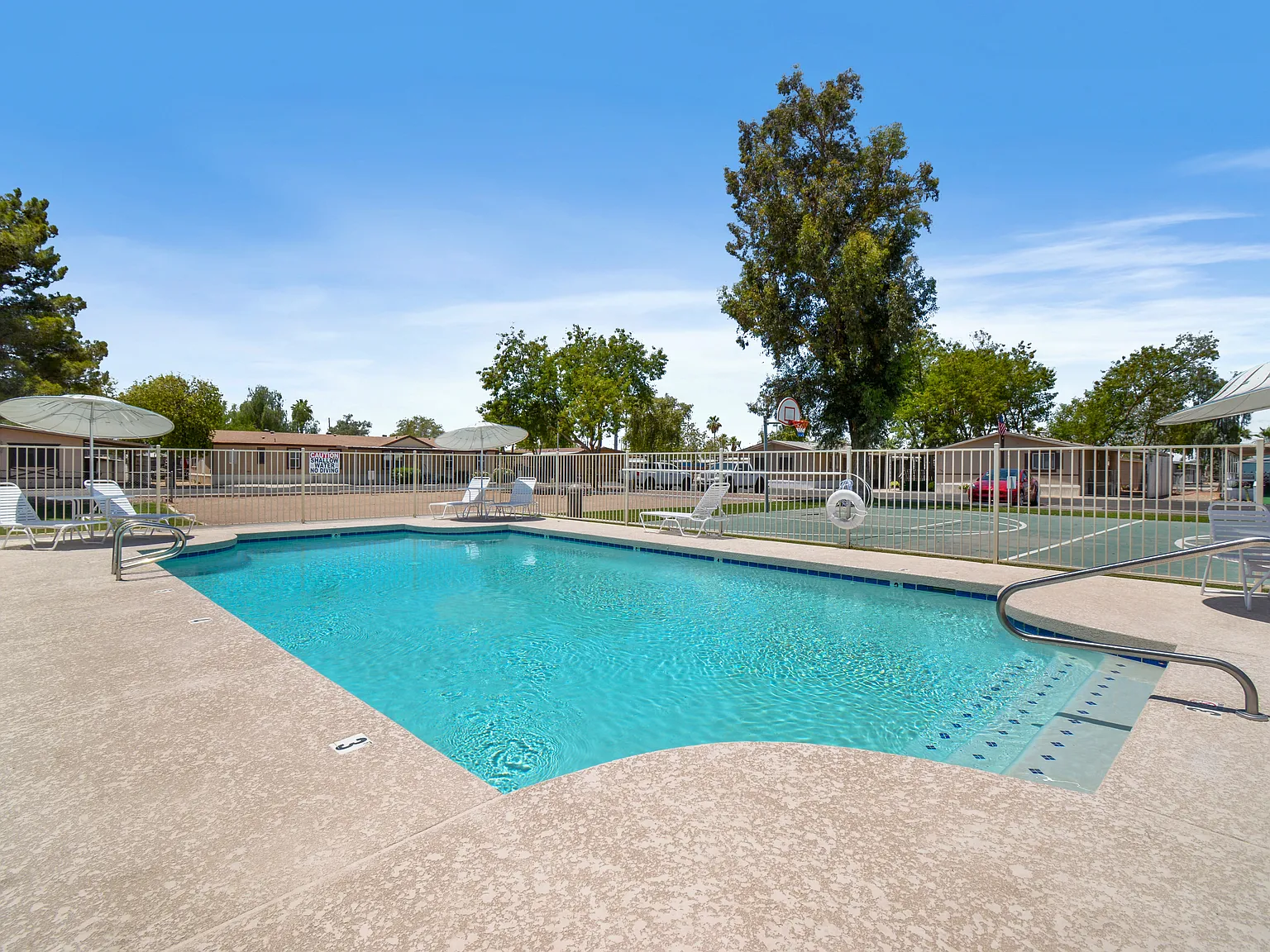 Paradise Groves Manufactured Home Community — Photo 4