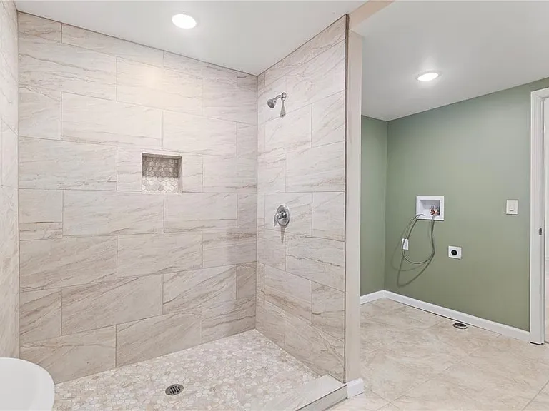 23094 Central Ave — Photo 17