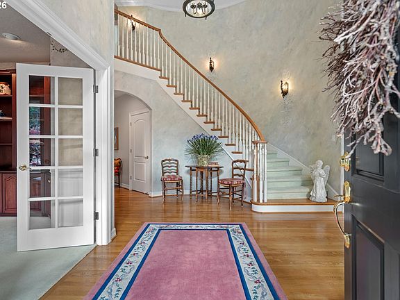4th image of 2328 Oakhurst Ln