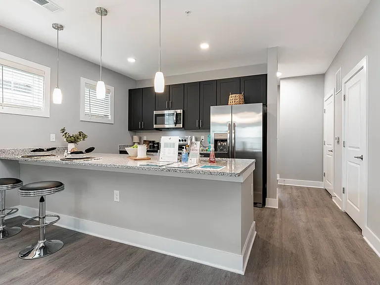 Barclay Place Apartments — Photo 29