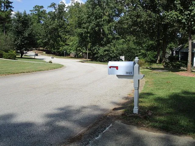 1015 Salford Pl — Photo 2