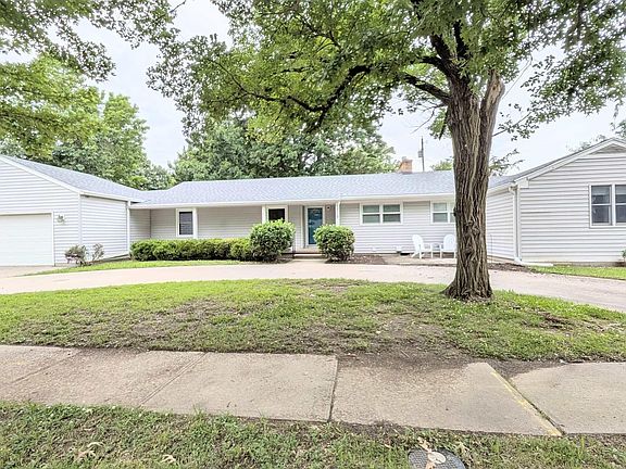 4th image of 1715 E Wilman Ct
