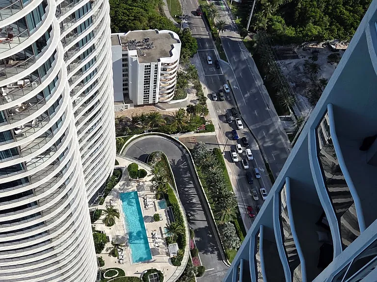 15811 Collins Ave #3807 — Photo 12