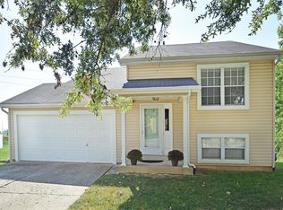 6516 Long Timber Dr, O'Fallon, MO 63368