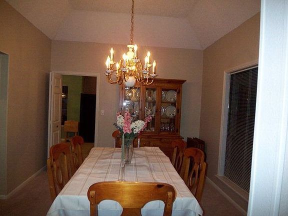3rd image of 209 Woodridge Dr