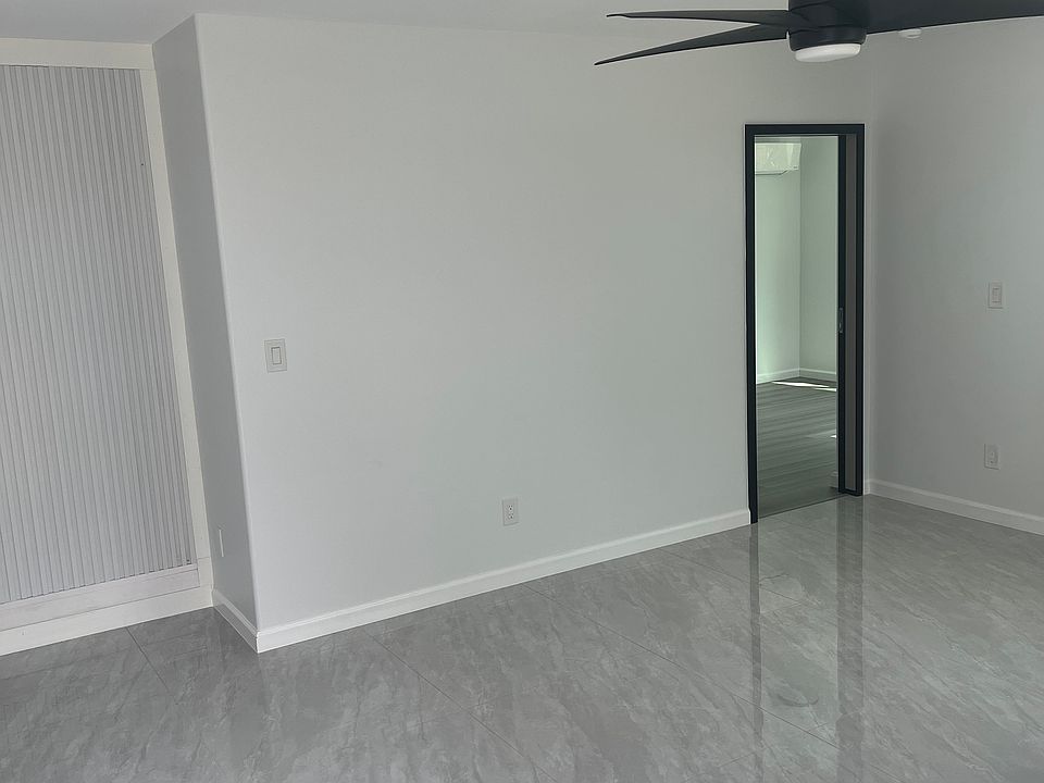 2nd image of 1675 Hookani St #5
