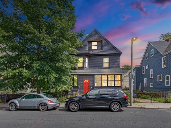 14 Whitman St, Dorchester, MA 02124