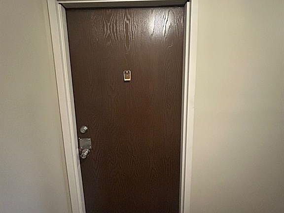 2nd image of 30042 W Twelve Mile Rd Unit 56