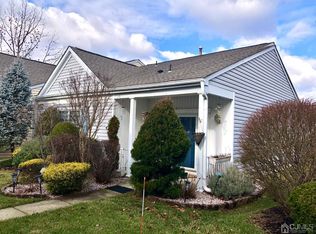 435 Bluebird Dr, Monroe Township, NJ 08831