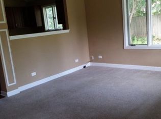 243 W Belvidere Rd, Grayslake, IL 60030