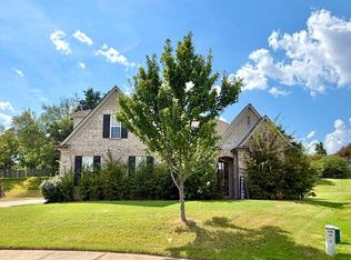 5059 Stone Shadows Dr, Memphis, TN 38125