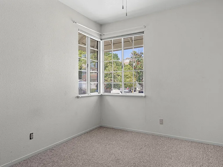 957 McCoy Creek Cir — Photo 11