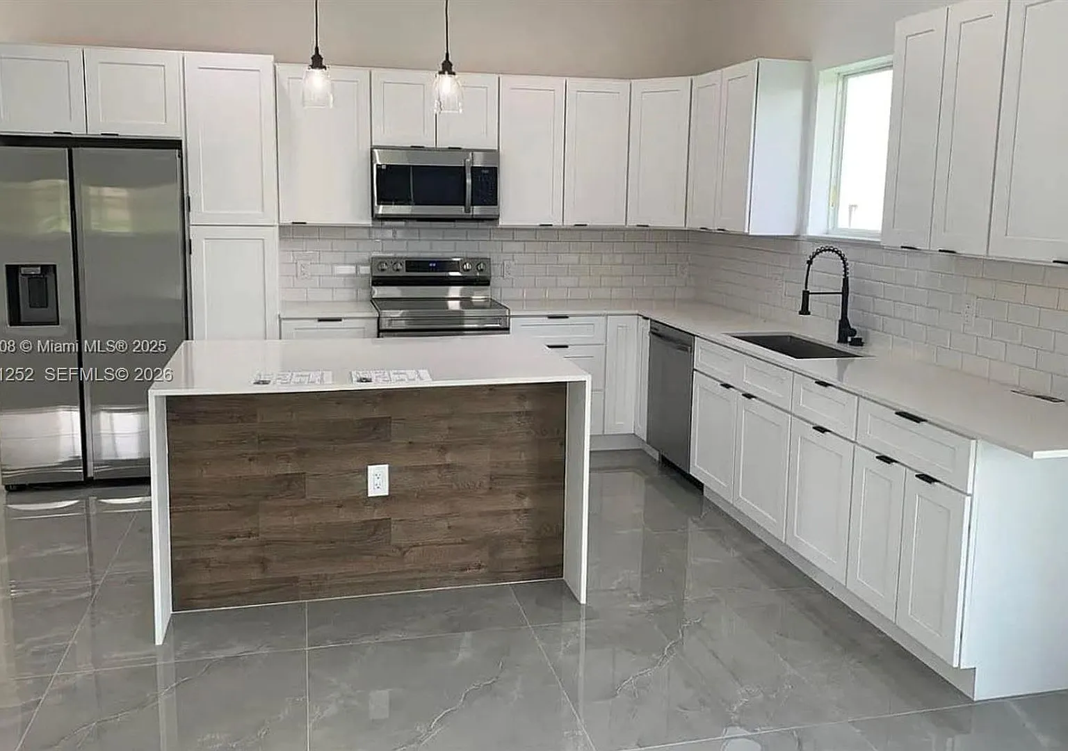 655 NW 24th Avenue 0, Fort Lauderdale, FL 33311 — Photo 1