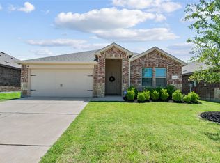 8008 Gallup Ave, Aubrey, TX 76227