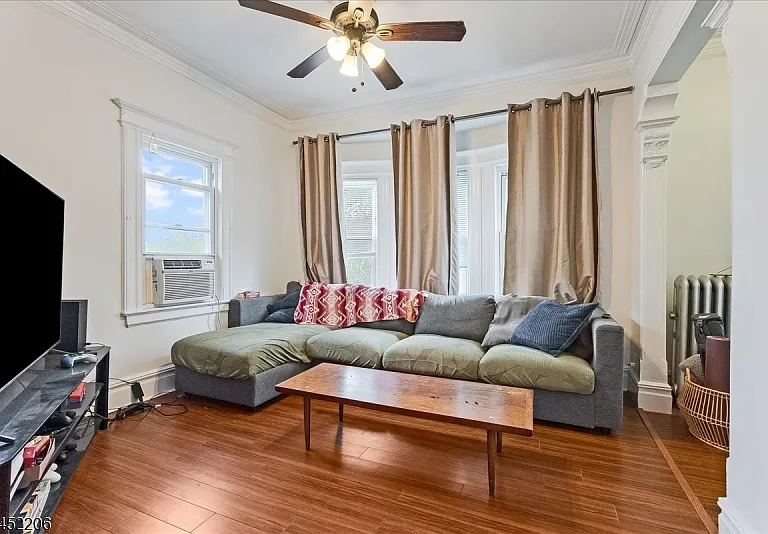 20 Howe Ave #2 — Photo 7