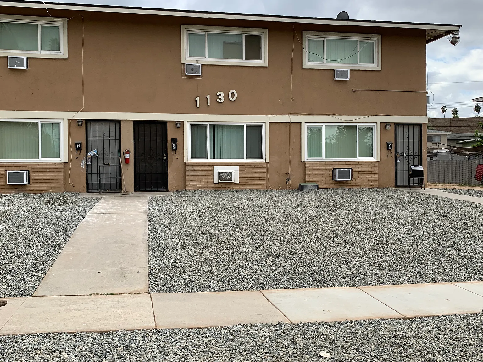 2 bed, 1.5 bath, 1056 sqft, $2,045 — Photo 1
