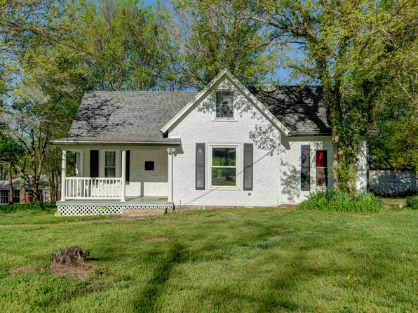809 N Marshall Street, Marshfield, MO 65706
