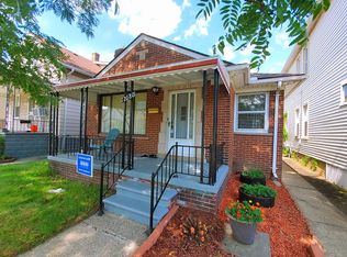 12080 Gallagher St, Hamtramck, MI 48212