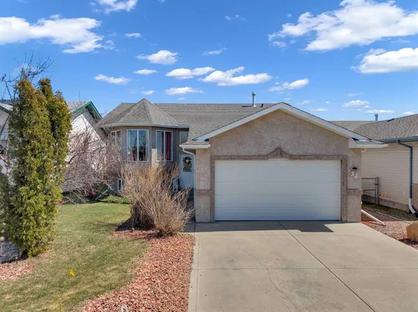 19 W Heenan Cres, Sylvan Lake, AB T4S 1Y6