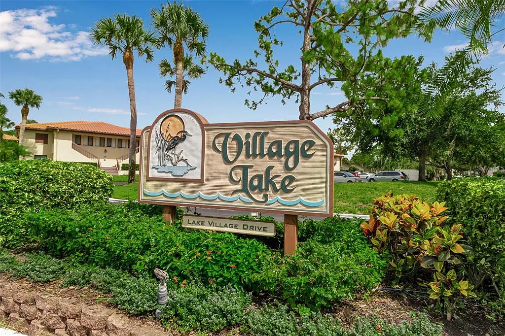 2 bed, 2.0 bath, 1065 sqft, $2,800 — Photo 2