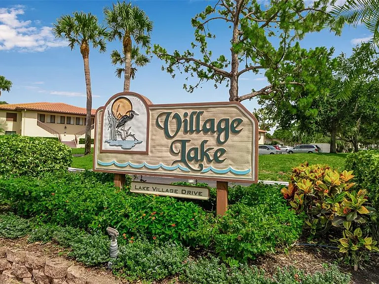 5224 Lake Village Dr #67 — Photo 2