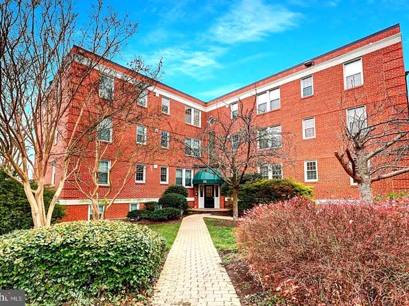 22 S Old Glebe Rd #2D, Arlington, VA 22204