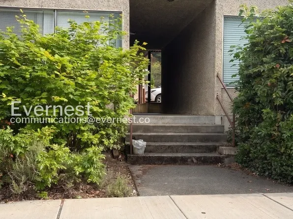 10106 NE 185th St APT 103, Bothell, WA 98011